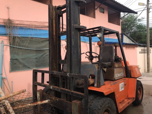 ขายฟอร์คลิฟต์ KOMATSU ยกได้7ตันเสาสูง4เมตรเกียร์ท๊อกค์พร้อมใช้ ขายฟอร์คลิฟต์ KOMATSU ยกได้7ตันเสาสูง4เมตรเกียร์ท๊อกค์พร้อมใช้