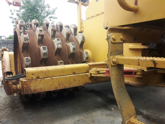 ขายรถบดเขื่อน CAT815B .เก่านอกญี่ปุ่นราคา 3,200,000 ขายรถบดเขื่อน CAT815B .เก่านอกญี่ปุ่นราคา 3,200,000