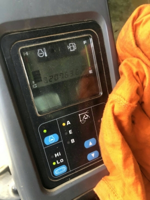 มี VDO ให้ชม.KOMATSU PC200-7 ไฟเต็มระบบดีไม่มีเอกสารราคา 650000