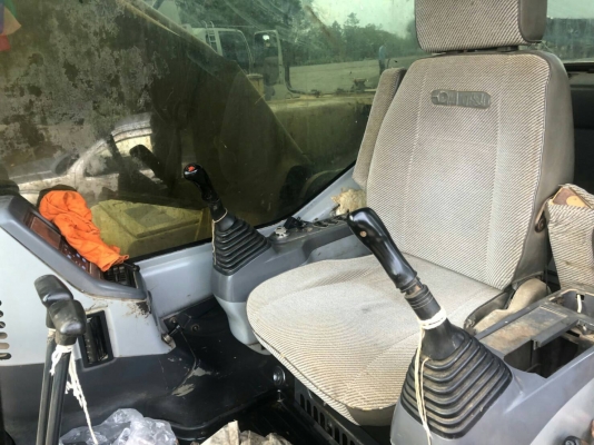 มี VDO ให้ชม.KOMATSU PC200-7 ไฟเต็มระบบดีไม่มีเอกสารราคา 650000