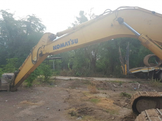 ขายรถแบคโฮ KOMATSU PC200-7 ไฟเต็มระบบดีไม่มีเล่มทะเบียนราคา 650000