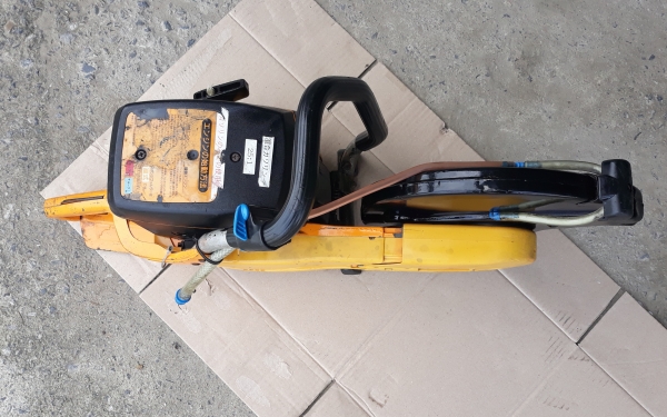 เครื่องตัดคอนกรีต ตัดผนัง ตัดหัวเข็ม ยี่ห้อ PARTNER รุ่น K650  ใบตัดขนาด12" มาจากญี่ปุ่น ใช้งานได้เลยครับ