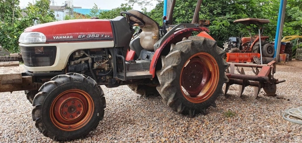 ขายรถไถ YANMAR EF352T EX พร้อมผานพรวน ราคา 140,000บาท  สนใจโทรสอบถามได้ครับ #สามย่านแทรคเตอร์ อ.แกลง ระยอง โทร/ไลน์ 0897489639 ,0899347475