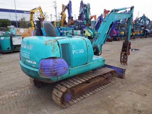 ขายรถขุด KOMATSU PC30-7E ปากคีบ มีบุ้งกี๋ นำเข้าเองจากญี่ปุ่น สภาพสวยพร้อมใช้ ถึงเร็วๆนี้ครับ