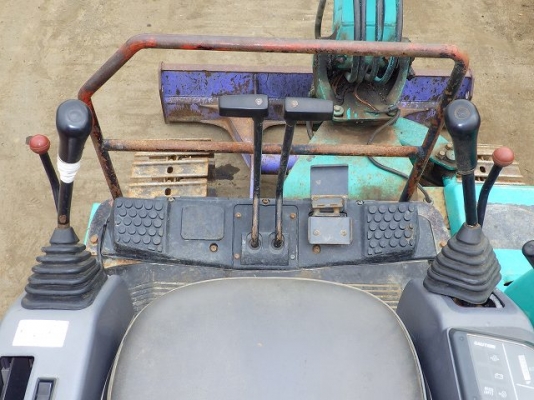 ขายรถขุด KOMATSU PC30-7E ปากคีบ มีบุ้งกี๋ นำเข้าเองจากญี่ปุ่น สภาพสวยพร้อมใช้ ถึงเร็วๆนี้ครับ