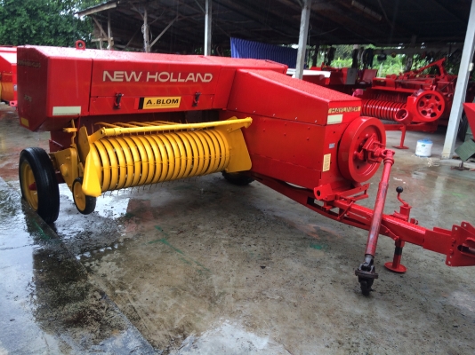 ขายเครื่องอัดฟาง นิวฮอลแลนด์ 276 เก่านอก ขายเครื่องอัดฟาง นิวฮอลแลนด์ 276 เก่านอก