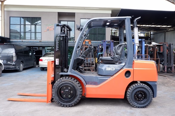 ขายรถฟอร์คลิฟท์เก่านำเข้าจากญี่ปุ่นTOYOTA 8FD30