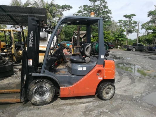 ขายToyota Forklift 2.0 ton รุ่น8
