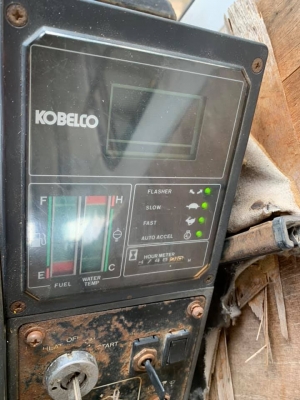 SK100 มาร์คทรีรถดีๆที่คุณถามถึง  KOBELCO ระบบเต็ม ไฟฟ้าครบ เอกสารซื้อขาย ราคา 720,000 สนใจโทรถามที่เบอร์ 081-989-1989 หรั่งครับ