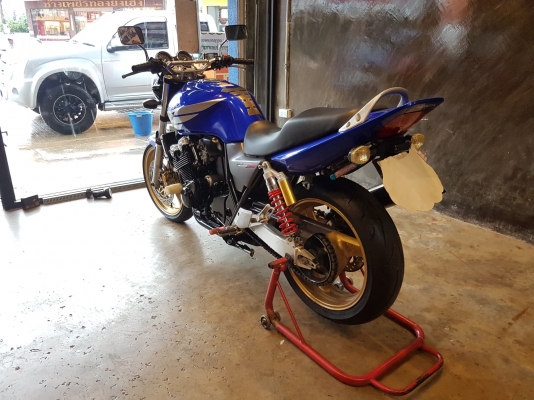 ขาย HONDA CB400 TECH3 ปี2006 เดิมๆ สีสวย เครื่องดี แต่งนิดหน่อย ท่อแต่ง กันล้ม แฮนด์บาร์ ทะเบียนพร้อ