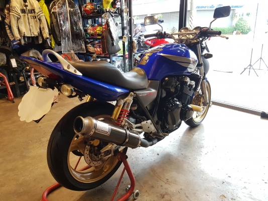 ขาย HONDA CB400 TECH3 ปี2006 เดิมๆ สีสวย เครื่องดี แต่งนิดหน่อย ท่อแต่ง กันล้ม แฮนด์บาร์ ทะเบียนพร้อ