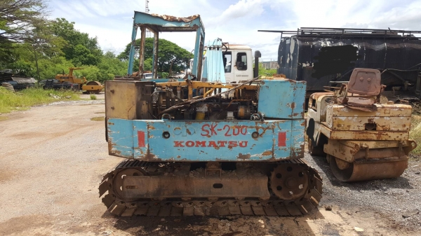 ขายตามสภาพ แบคโฮ KOMATSU 10HT ไม่มีฝาสูบ ไม่มีปั้มไฮดรอริค ราคาต่อรองได้ครับ