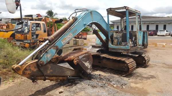ขายตามสภาพ แบคโฮ KOMATSU 10HT ไม่มีฝาสูบ ไม่มีปั้มไฮดรอริค ราคาต่อรองได้ครับ ขายตามสภาพ แบคโฮ KOMATSU 10HT ไม่มีฝาสูบ ไม่มีปั้มไฮดรอริค ราคาต่อรองได้ครับ