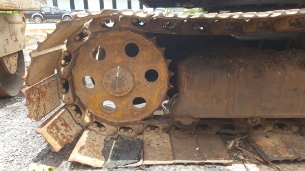 ขายตามสภาพ แบคโฮ KOMATSU 10HT ไม่มีฝาสูบ ไม่มีปั้มไฮดรอริค ราคาต่อรองได้ครับ