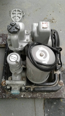 ขายปั๊มถังสสี่เหลี่ยม Hitachi 200W มือ2