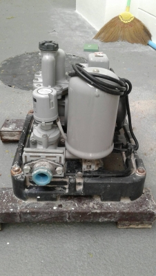 ขายปั๊มถังสสี่เหลี่ยม Hitachi 200W มือ2