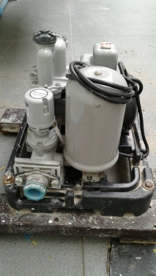 ขายปั๊มถังสสี่เหลี่ยม Hitachi 200W มือ2