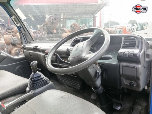 หัวเก๋ง ISUZU NPR การ์ตูน เครื่องยนต์ 4HE1 Turbo intercooler 150PS พร้อมเกียร์ Rocky 6เกียร์เดินหน้า สีน้ำเงิน