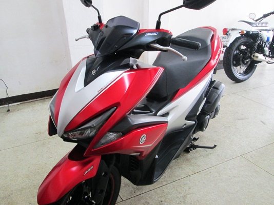 สด ผ่อน ขาย Yamaha Aerox ตัว TOP มี ABS ปี 2019 ไมล์แท้ 2076 กม สภาสวยเดิมๆ