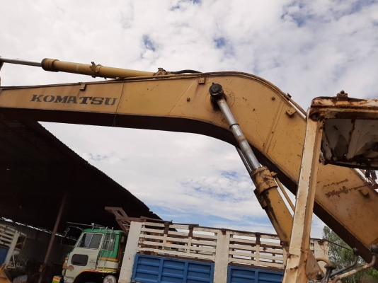 ขายตามสภาพ แบคโฮ KOMATSU PC200-3 เครื่องดี ปั้มดี เอวมีขยับ รถเคยตะแคงข้างมาหัวเก๋งบุบบ เอกสารใบซื้อขาย