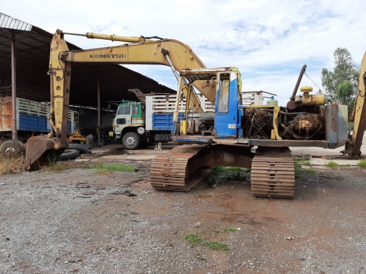 ขายตามสภาพ แบคโฮ KOMATSU PC200-3 เครื่องดี ปั้มดี เอวมีขยับ รถเคยตะแคงข้างมาหัวเก๋งบุบบ เอกสารใบซื้อขาย