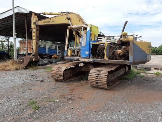 ขายตามสภาพ แบคโฮ KOMATSU PC200-3 เครื่องดี ปั้มดี เอวมีขยับ รถเคยตะแคงข้างมาหัวเก๋งบุบบ เอกสารใบซื้อขาย