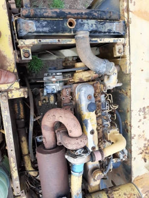 ขายตามสภาพ แบคโฮ KOMATSU PC200-3 เครื่องดี ปั้มดี เอวมีขยับ รถเคยตะแคงข้างมาหัวเก๋งบุบบ เอกสารใบซื้อขาย