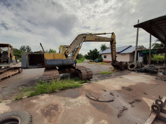 ขายตามสภาพ แบคโฮ KOMATSU PC200-3 เครื่องดี ปั้มดี เอวมีขยับ รถเคยตะแคงข้างมาหัวเก๋งบุบบ เอกสารใบซื้อขาย