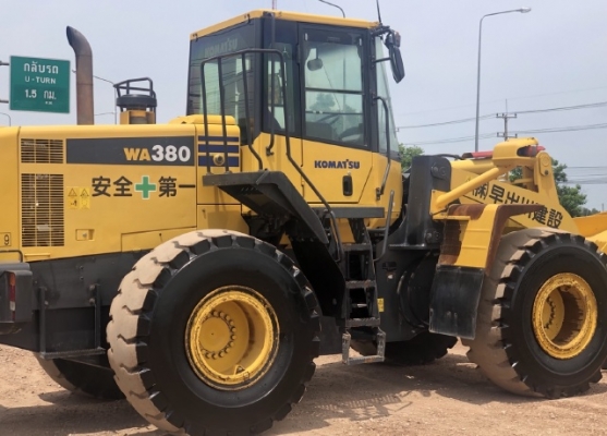 ขายรถตักล้อยาง KOMATSU WA380-6 ปี 2010 รถนอกนำเข้าจากญี่ปุ่น สภาพสวยพร้อมใช้ มีVDOการทำงานครับ ขายรถตักล้อยาง KOMATSU WA380-6 ปี 2010 รถนอกนำเข้าจากญี่ปุ่น สภาพสวยพร้อมใช้ มีVDOการทำงานครับ