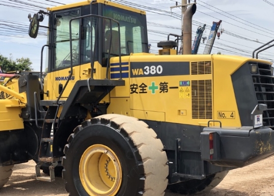 ขายรถตักล้อยาง KOMATSU WA380-6 ปี 2010 รถนอกนำเข้าจากญี่ปุ่น สภาพสวยพร้อมใช้ มีVDOการทำงานครับ ขายรถตักล้อยาง KOMATSU WA380-6 ปี 2010 รถนอกนำเข้าจากญี่ปุ่น สภาพสวยพร้อมใช้ มีVDOการทำงานครับ