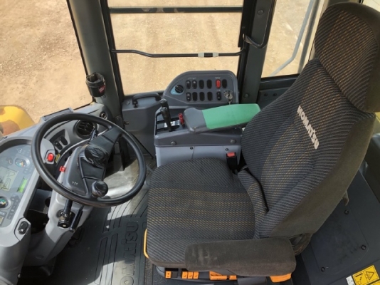 ขายรถตักล้อยาง KOMATSU WA380-6 ปี 2010 รถนอกนำเข้าจากญี่ปุ่น สภาพสวยพร้อมใช้ มีVDOการทำงานครับ ขายรถตักล้อยาง KOMATSU WA380-6 ปี 2010 รถนอกนำเข้าจากญี่ปุ่น สภาพสวยพร้อมใช้ มีVDOการทำงานครับ