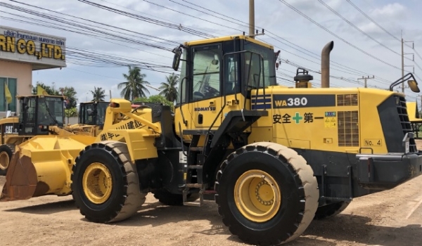 ขายรถตักล้อยาง KOMATSU WA380-6 ปี 2010 รถนอกนำเข้าจากญี่ปุ่น สภาพสวยพร้อมใช้ มีVDOการทำงานครับ ขายรถตักล้อยาง KOMATSU WA380-6 ปี 2010 รถนอกนำเข้าจากญี่ปุ่น สภาพสวยพร้อมใช้ มีVDOการทำงานครับ