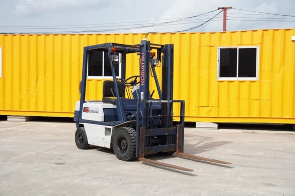 ขายถูกมาก Komatsu FG15-15 ขนาดยก1.5ตัน เสาสูง3เมตร เครื่องยนตร์เบนซิล นำเข้าโดยตรงจากญี่ปุ่น