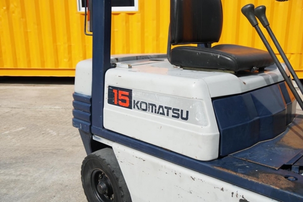 ขายถูกมาก Komatsu FG15-15 ขนาดยก1.5ตัน เสาสูง3เมตร เครื่องยนตร์เบนซิล นำเข้าโดยตรงจากญี่ปุ่น