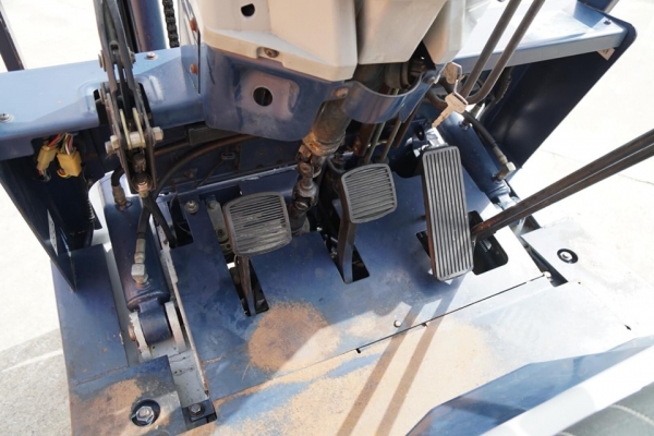 ขายถูกมาก Komatsu FG15-15 ขนาดยก1.5ตัน เสาสูง3เมตร เครื่องยนตร์เบนซิล นำเข้าโดยตรงจากญี่ปุ่น