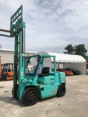 KOMATSU FG35-6 ขนาดยก 3.5ตัน เกียร์ออโต้ ขับง่าย เครื่องยนตร์เบนซิล เสาสูง3เมตร