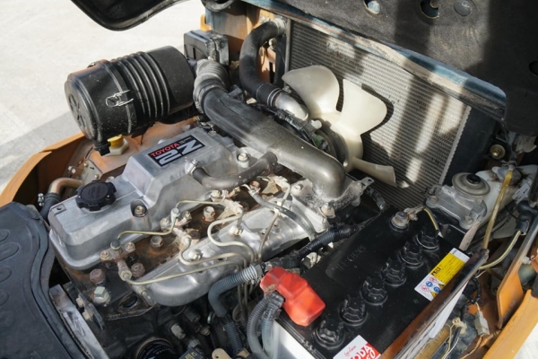 TOYOTA 7FD20 ขนาดยก2ตัน เครื่องยนตร์ดีเซล เสาสูง3เมตร นำเข้าโดยตรงจากญี่ปุ่น