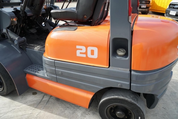 TOYOTA 6FD20 งาฮิ๊ง ขนาดยก2ตัน เครื่องยนตร์ดีเซล เสาสูง3เมตร นำเข้าโดยตรงจากญี่ปุ่น