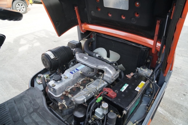 TOYOTA 6FD20 งาฮิ๊ง ขนาดยก2ตัน เครื่องยนตร์ดีเซล เสาสูง3เมตร นำเข้าโดยตรงจากญี่ปุ่น