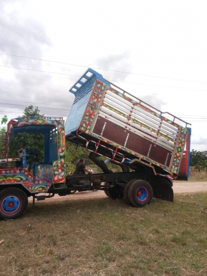 ขายอีแต๋นหกล้อดั้ม ขายอีแต๋นหกล้อดั้ม