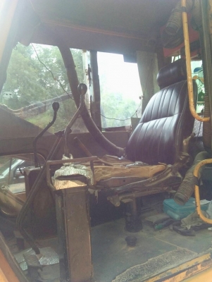 ขายด่วน CAT E110 รถบอดี้สวยพร้อมใช้งาน เครื่องเดิมปั๊มเดิมทำงานไม่โหลด ใช้งานทุกวันสภาพดีมากครับ ช่วงล่างดี เอกสารสัญญาซื้อขาย ราคาต่อรองได้ครับ