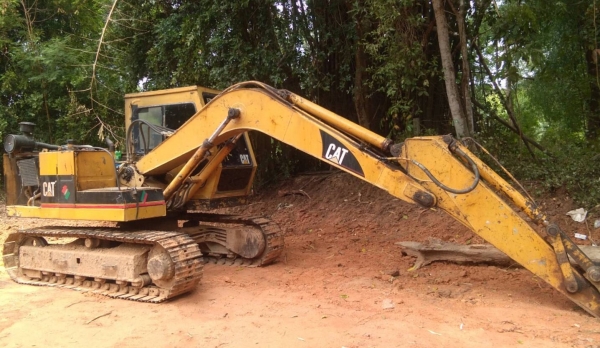 ขายด่วน CAT E110 รถบอดี้สวยพร้อมใช้งาน เครื่องเดิมปั๊มเดิมทำงานไม่โหลด ใช้งานทุกวันสภาพดีมากครับ ช่วงล่างดี เอกสารสัญญาซื้อขาย ราคาต่อรองได้ครับ