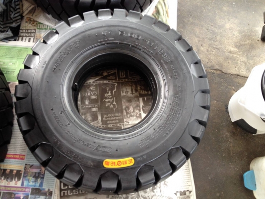 ขายยางลมรถยกโฟล์คลิฟท์ขนาด 600-9