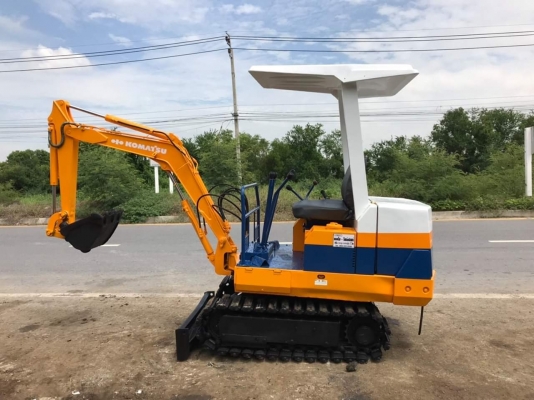 komatsu pc05-6สภาพดีเก่าญี่ปุ่น มีใบอินวอยไม่เคยใช้ในไทย