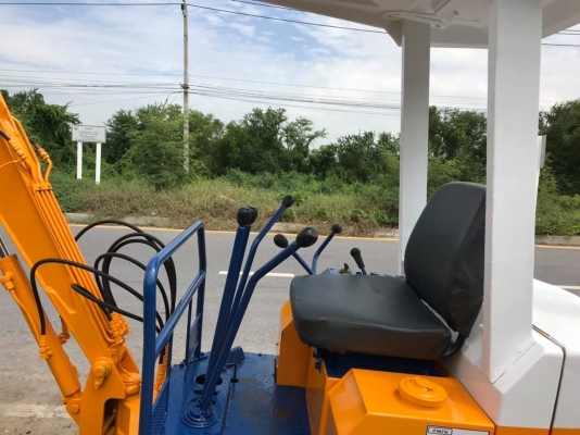 komatsu pc05-6สภาพดีเก่าญี่ปุ่น มีใบอินวอยไม่เคยใช้ในไทย