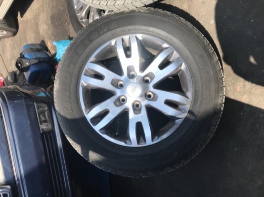 ล้อแม็กขอบ18 Ford Everest Titanium พร้อมยาง Bridgestone ปี17 ล้อแม็กขอบ18 Ford Everest Titanium พร้อมยาง Bridgestone ปี17