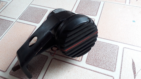 ลำโพงของเสียงถอย DENSO จากญี่ปุ่น ลำโพงของเสียงถอย DENSO จากญี่ปุ่น