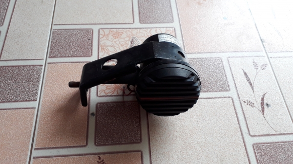 ลำโพงของเสียงถอย DENSO จากญี่ปุ่น ลำโพงของเสียงถอย DENSO จากญี่ปุ่น
