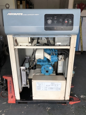 ปั้มลม kobelco made in japan 10 hp 8.5 บาร์ สภาพดี มี airdryer ในตัว พร้อมใช้งาน