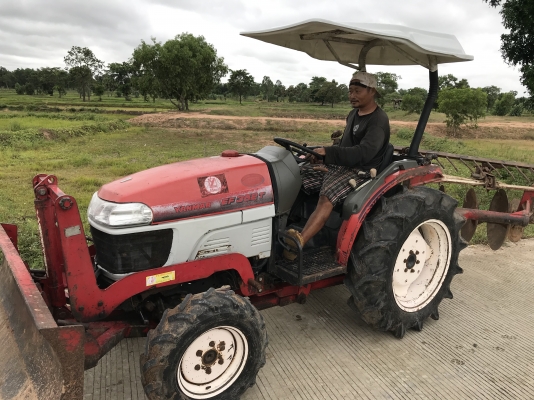 ขายYANMA35แรงม้า เครื่องเกียรดีไฮโลลิกแจ๋วๆหางดีไม่มีตกมาพร้อมอุปกรณ์3ชิ้น ดันกน้า+ผาน5+คราด